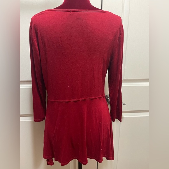 BLEU Animal Print Gem Embellished Sharkbite Hem 3/4 Sleeve Top. Size Large EUC - Picture 2 of 9